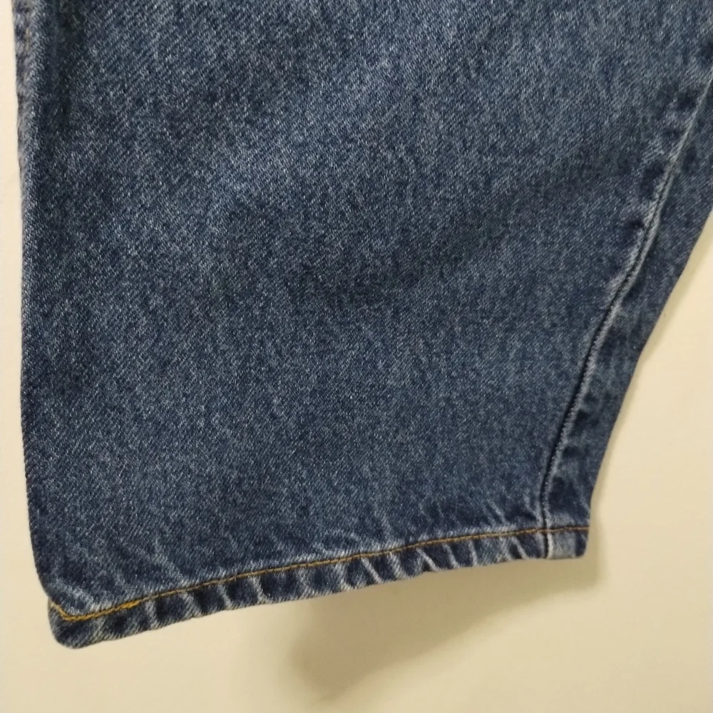 Levis excellent no